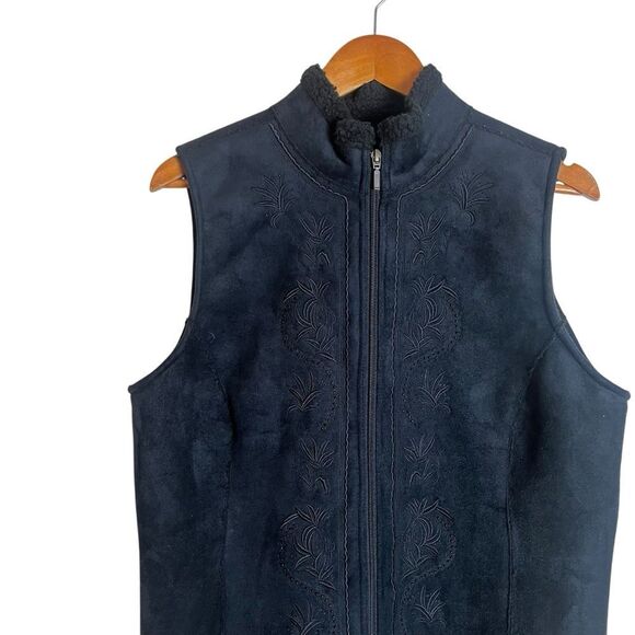 Traditional black faux suede full zip vest. Size m - Picture 2 of 7
